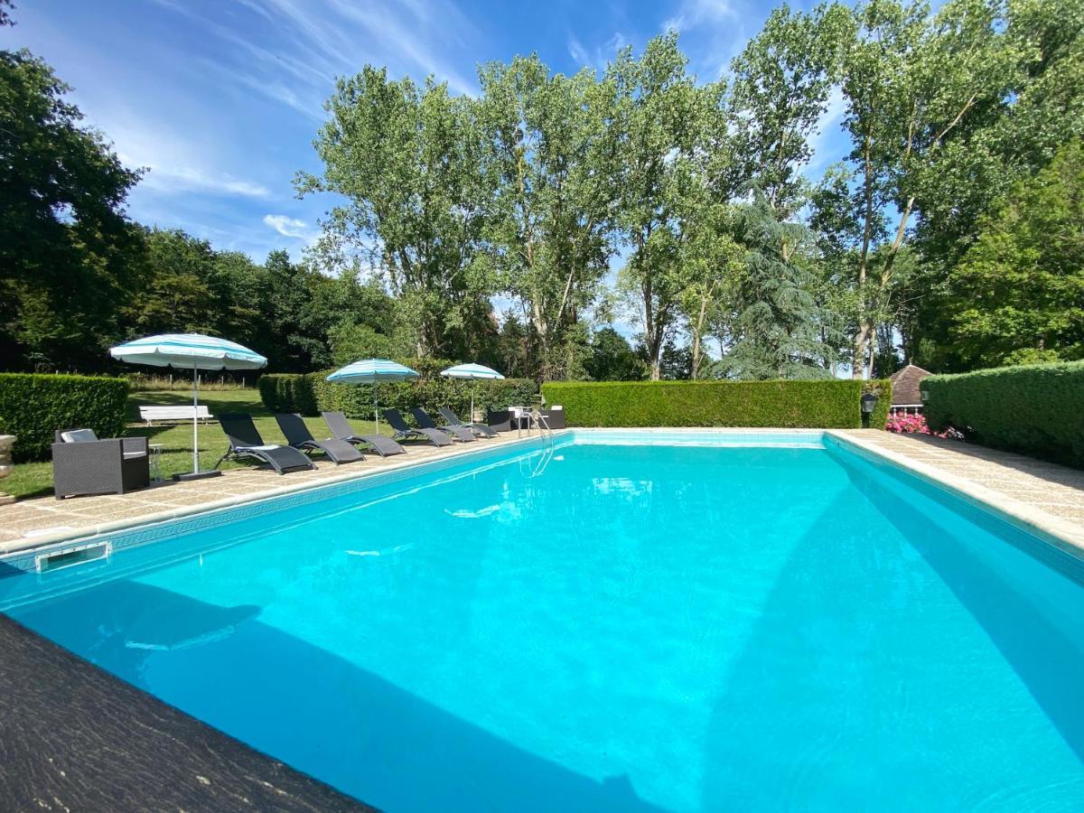 Le Petit Chateau De Sainte Colombe Bouges-le-Chateau 外观 照片