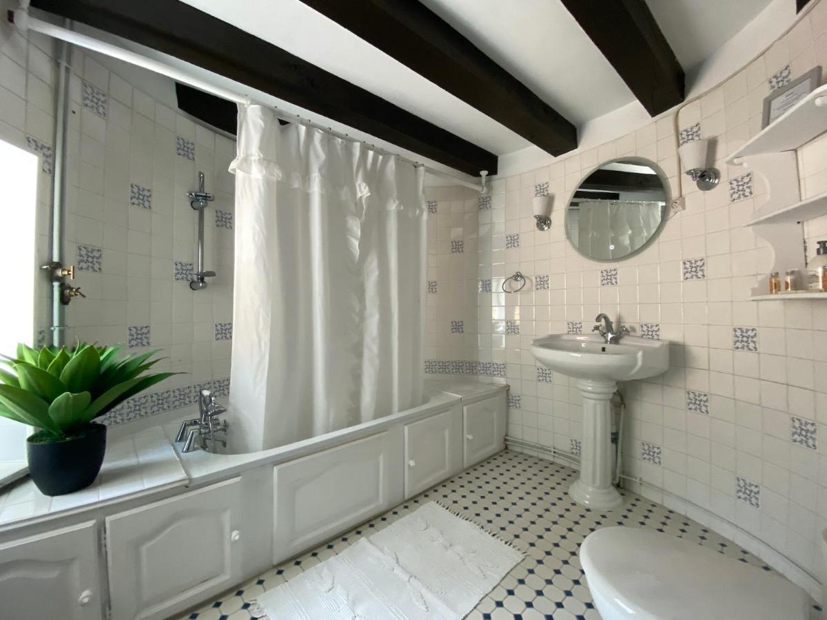 Le Petit Chateau De Sainte Colombe Bouges-le-Chateau 外观 照片