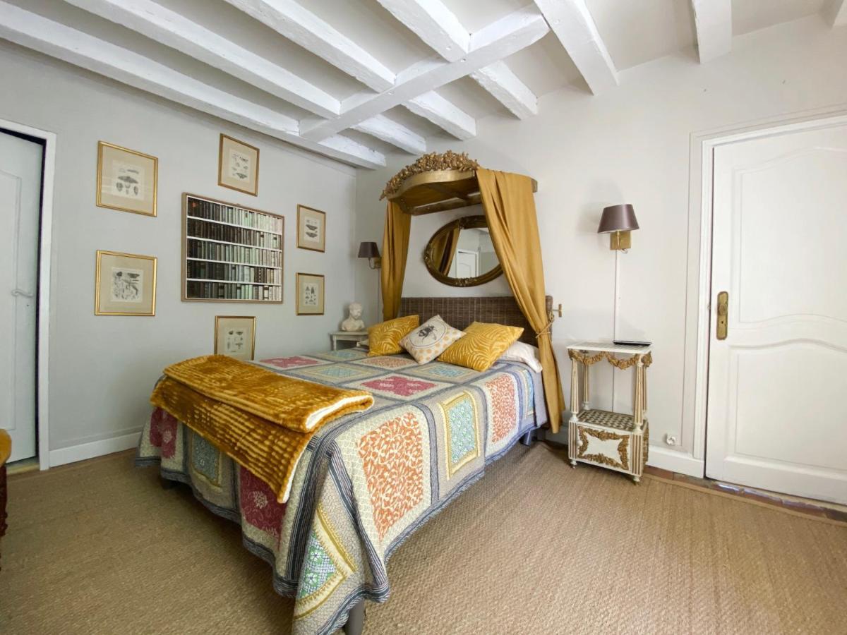 Le Petit Chateau De Sainte Colombe Bouges-le-Chateau 外观 照片